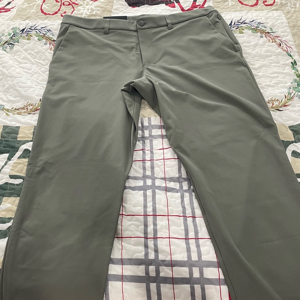 Lululemon Men's ABC Trouser Slim Fit 38x32 Warpstream Gator Green NWT